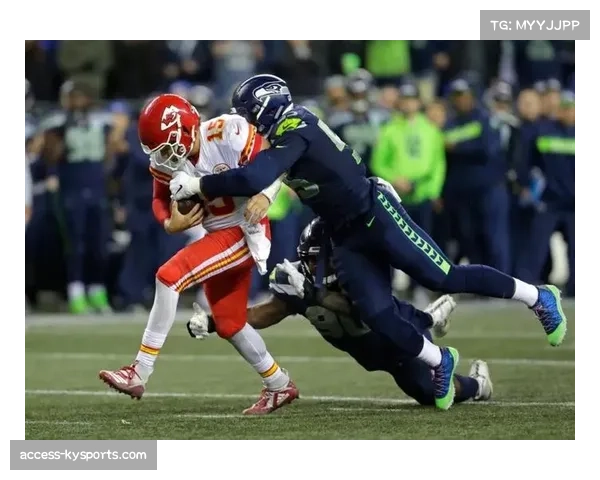 酋长队近端锋凯尔西路线跑动 仍是关键三档目标 酋长队近端锋凯尔西路线跑动 仍是关键三档目标